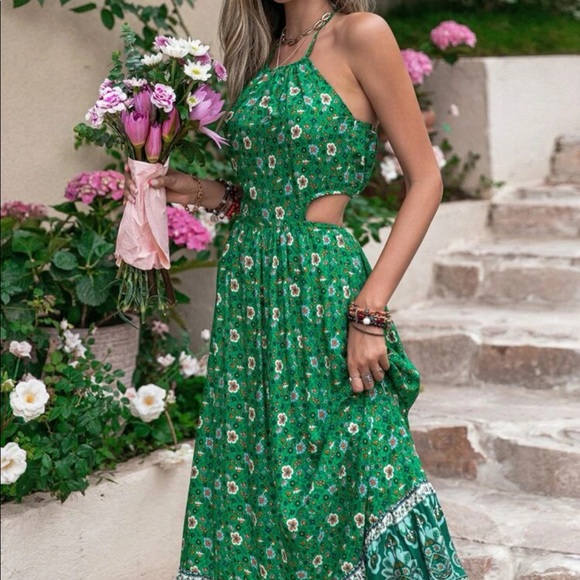 Boho Floral Paisley Print Cutout Halter Maxi Dress - Picture 12 of 13